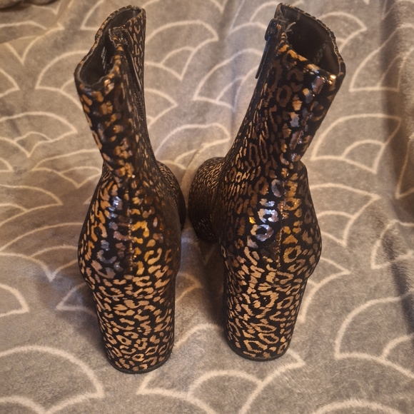 Torrid size 8.5WW black and gold animal print boots - Picture 3 of 5